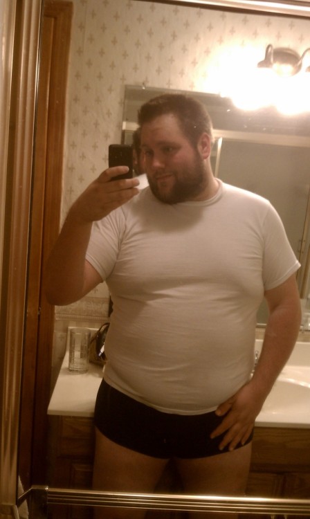 chubbyaddiction:  justbearwithmekids:  Not sure why, just really in the mood to post pictures of me. Haha. Sorry if you were lookin for something else.  No way, that was the right mood Andrae, nice mirrorshot and cute face… 