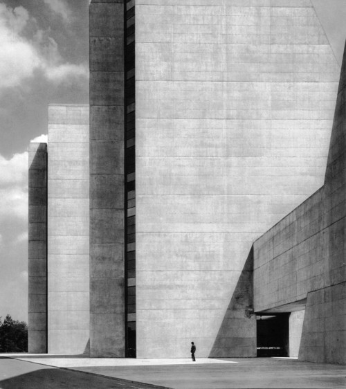 fuckyeahbrutalism:  College Life Insurance Company Headquarters, Indianapolis, Indiana, 1967 (Kevin Roche John Dinkeloo Associates) 