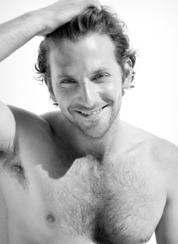 themoreitgrows-thebetteritgets:  Bradley Cooper 