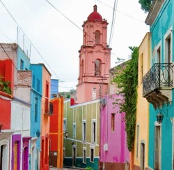 travelingcolors:  Guanajuato | Mexico  aww I haven&rsquo;t been in forever. :/ 