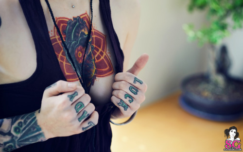 sellyourselfshort:  that chest piece is actually beautiful. 
