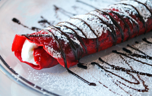 lovelyghosts:  befood:  Red Velvet Crêpes what’s in: 1 1/2 cups all-purpose flour 1 teaspoon baking powder ½ teaspoon baking soda ¼ teaspoon salt 3 tablespoons sugar 2  cups butter milk 1 1/4 cup whole or lowfat milk 1 large egg 1 teaspoon