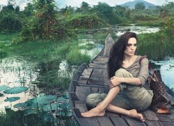 fuckyeahangelina:  Angelina Jolie’s new