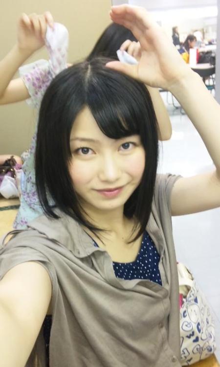 kj8853:  横山由依と柏木由紀←