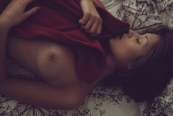 luxuriousloafing:  #TittyTuesday 