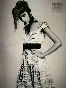 navigate-navigate:  Vogue Italia March 2005 