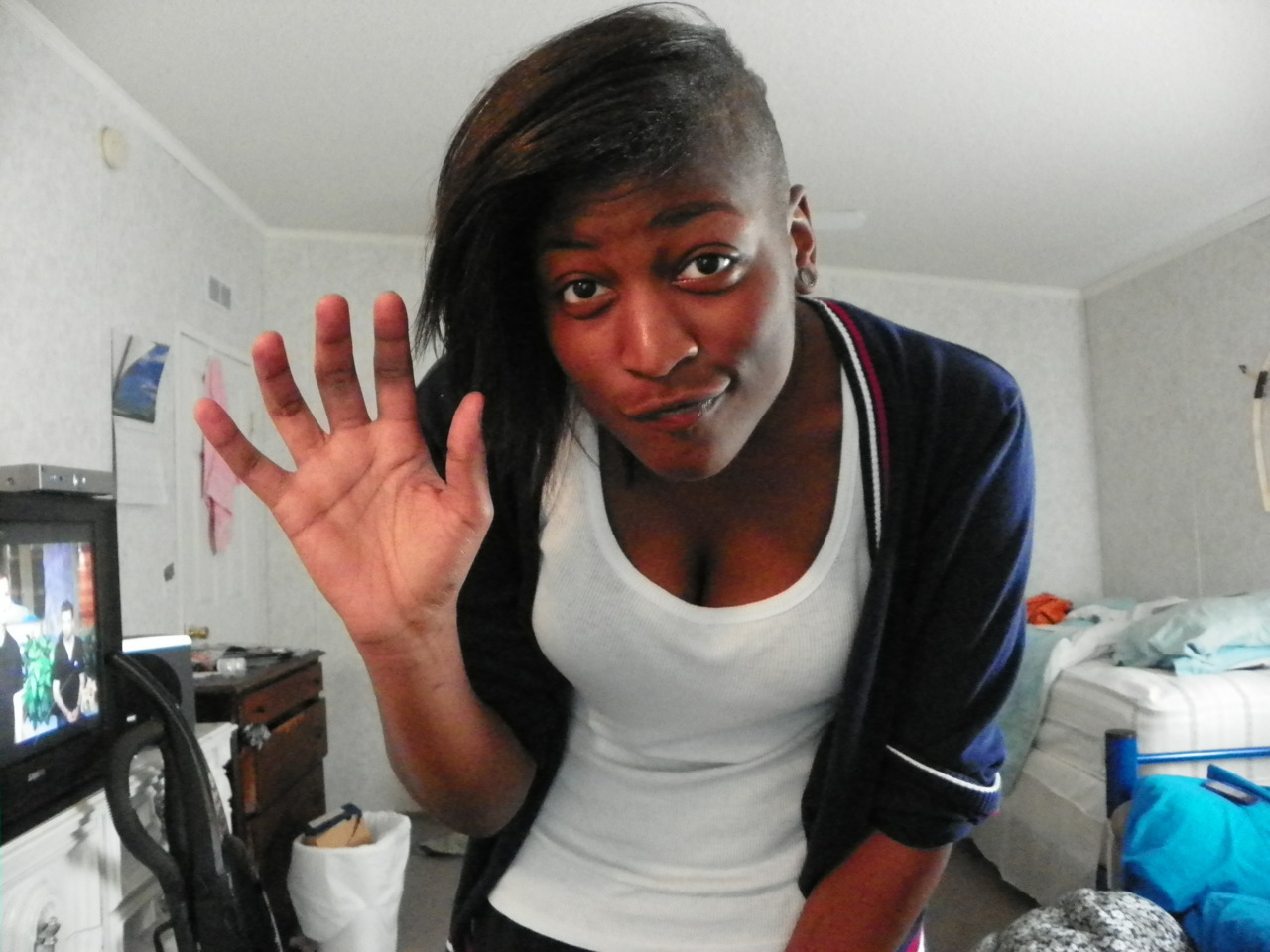 oh, hi everyone.(:
