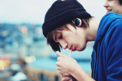 youremyfirework:     Por trás desse meu sorriso, acredite, nem sempre vai haver felicidade.