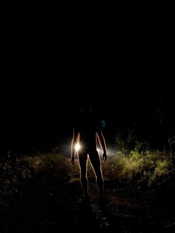 swimrboi:  This NOT a deer in the headlights!