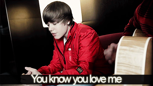 REBLOG IF YOU LOVE JUSTIN BIEBER. THIS WILL BE SCREEN SHOTTED ON JULY 31ST AND SENT TO HIS RECORD COMPANY (: