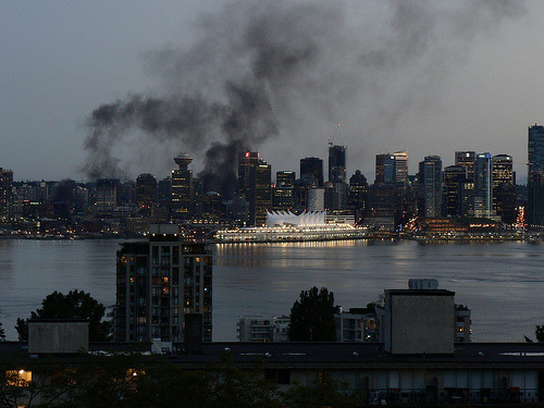 suicideblonde:  Riot fires in Vancouver around 9pm tonight Hockey is srs biznez. 