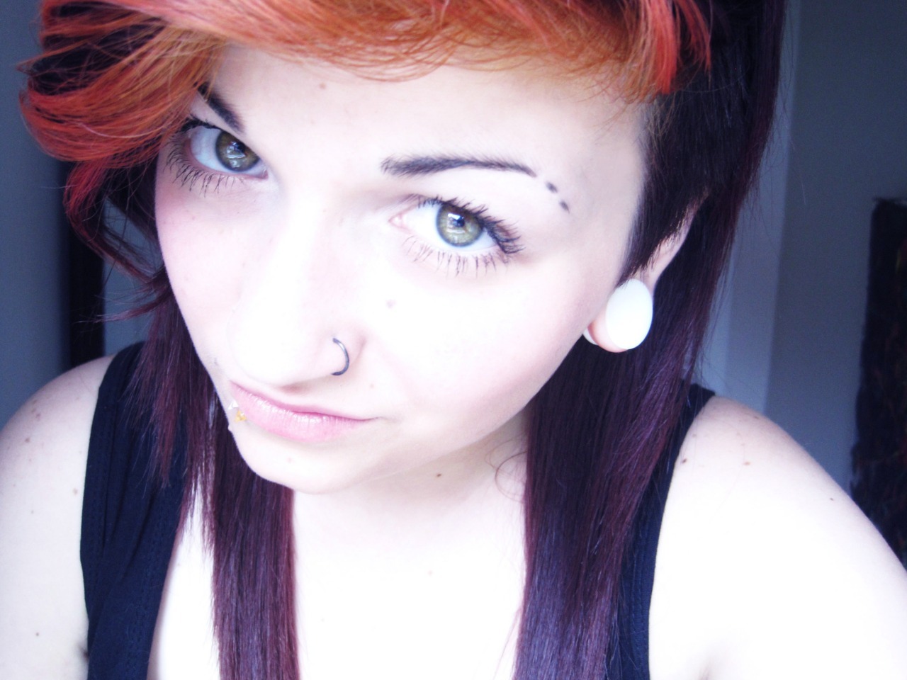 fuckyeahstretchedears:  www.yourfaceislightandcocainewhitee.tumblr.com There not