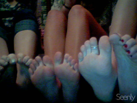 sweetest-sole: foot party!!