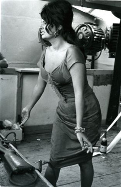 sisterwolf:  The hair, the cigarette…Sophia Loren is womanhood personified. 