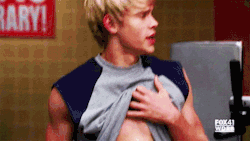 Chord has great abs!!
