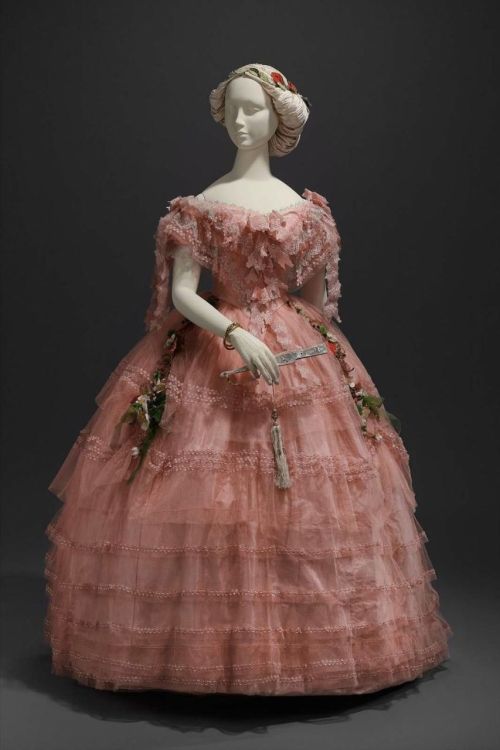 oldrags:Ballgown, ca 1858 United States, MFA Boston