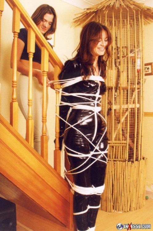 happytie:  Lots of fun in the hallway Thanx Inexesse