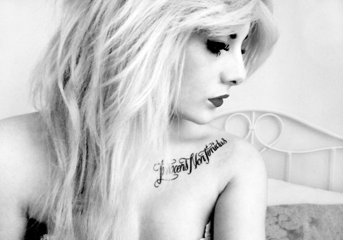 † God save the queen. †