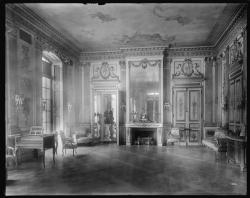 kristinnegele:  Interior of the house Huguette Clark grew up in. This was taken right after her father died and right before the home was razed in 1925. From The Musuem of The City of New York 