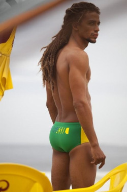  AHHHH  Brazil has the most beautiful men….