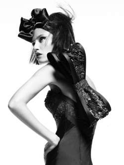 xabuton:  Bianca Balti by Victor Demarchelier