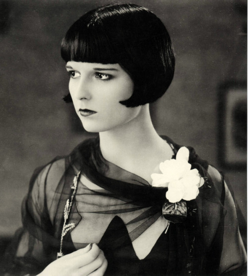 vintagegal:  Louise Brooks 