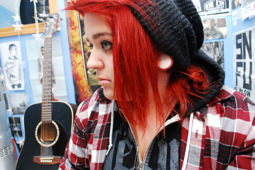 fuckyeahstretchedears:  1 1/16 or 27mm http://www.meghanamira.tumblr.com   </3