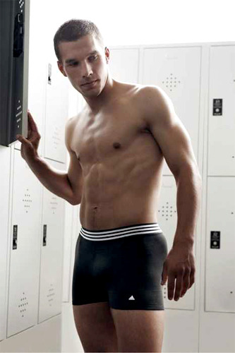 adidas Underwear Perfomance Essentials com Lukas Podolski