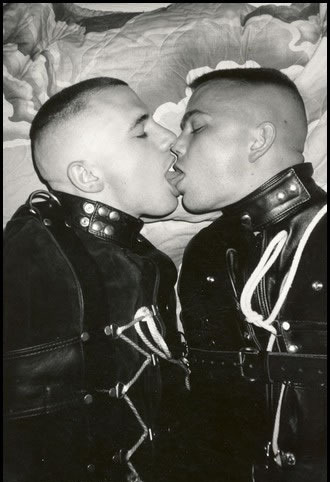 americanfetishist:  LOVE&hellip;