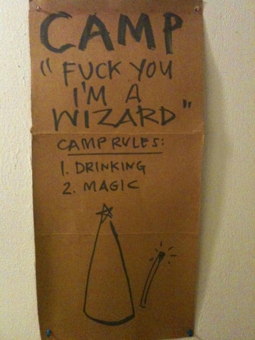 As lulzy as it is on it’s own, I really want Merlin crack!fic based on this sign.