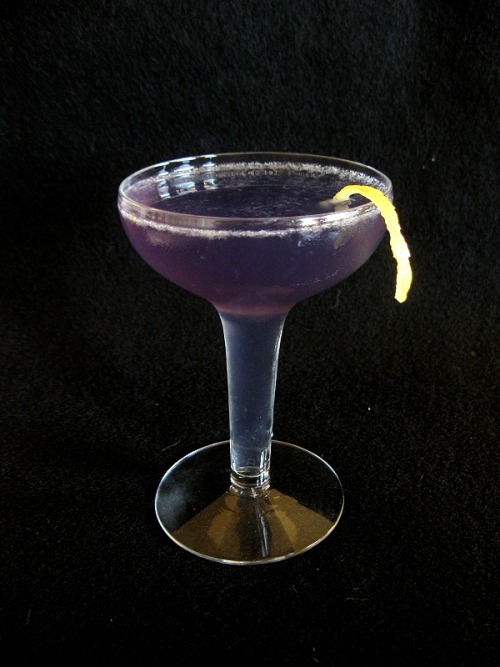 ifeelthecosmos: Lillet Blan (GrimGrimoire Cocktail) Ingredients: 1 1/2oz Gin&frac34; o