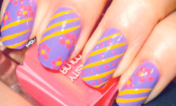 happyhues:  Fun colorful summer nail tutorial! (via beautylish) 