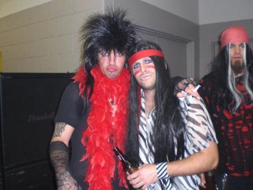 3days-tomakeachange:  Three Days Grace - Halloween - 2007