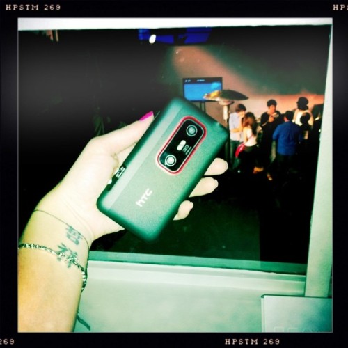 THANK U @RadioShack for the newly released @HTC EVO 3D. Loves it! #ShackEVO3D Thank u @Remrantflores