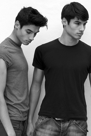 l3tsgetugly:  woah.  wowza! ;o 