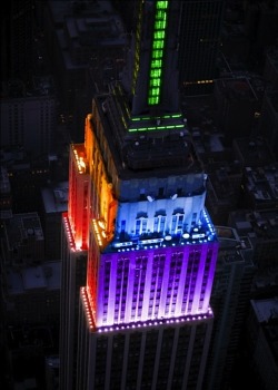sassygaymisha:  lanuitdecastiel:  heysammy:  heroineoftime: NY Passes Gay Marriage, Empire State Building Goes Rainbow Historic day. &lt;3 Seriously!? This is so cute!! TEARS I LOVE NEW YORK  FOUR FOR YOU NEW YORK.YOU GO NEW YORK.    ASFDGFHGJGHKGK 