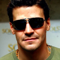 anhoth:    David Boreanaz sporting all shades of shades! #20 