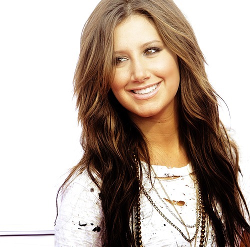 why is she so god damn pretty?! &lt;3