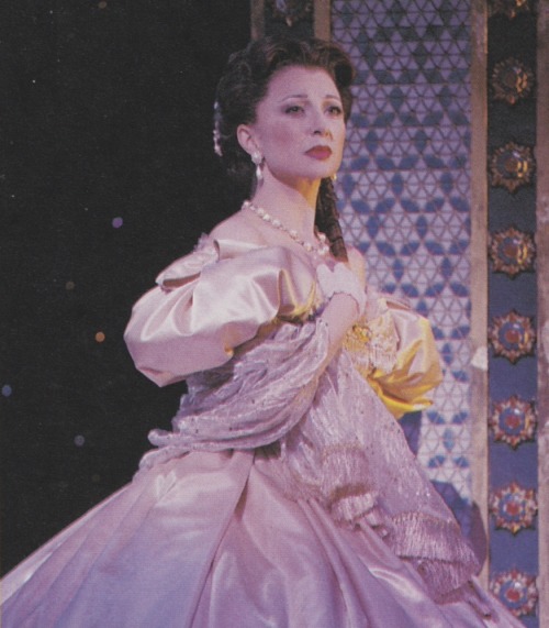 justcira: (scanned from King &amp; I souvenir brochure)