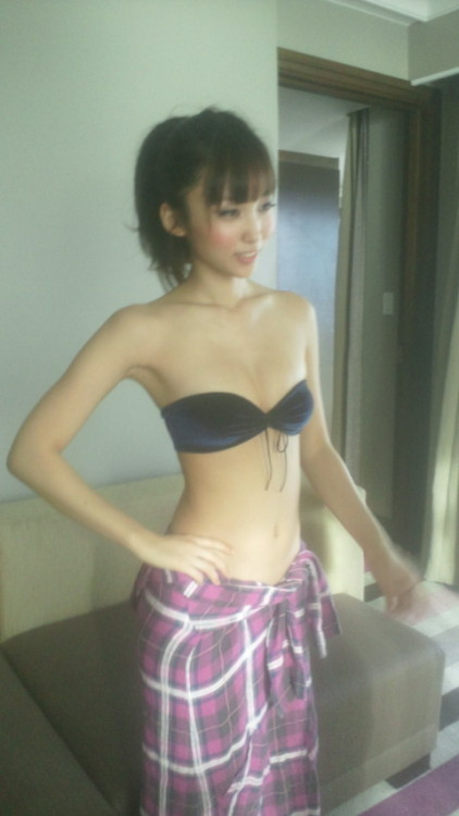 ama2k46: (via 吉木りさ「いろいろなインフォメーションヽ(ﾟω､ﾟ)ﾉ 」の画像 | 吉木りさオフィシャルブログ 「吉木日和」 Powered by Ameba)