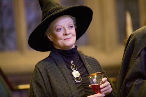 I bet if it wasn't online/public you'd never know Dame Maggie Smith was battling cancer.