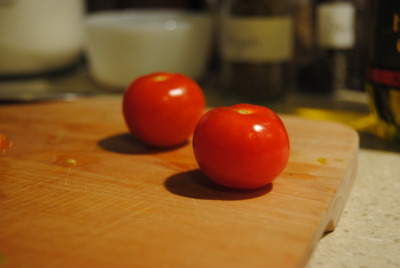 Look at those nice tomatoes — *wink*