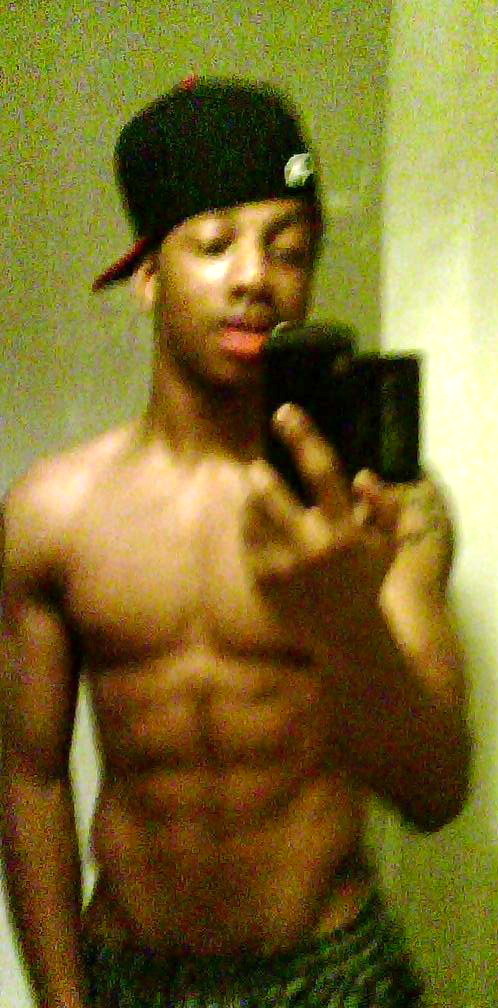 romeisburning:  Remember the young comedian Lil JJ. 