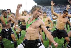  New Zealand perform the haka following their latest IRB JWC triumph, England v New Zealand, IRB Junior World Championship, Stadio Plebiscito, Padova, Italy, June 26, 2011 