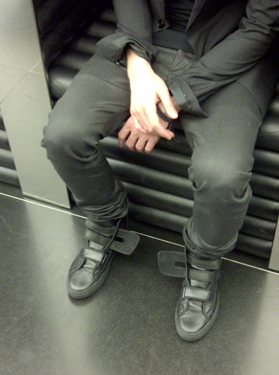 diorandjordans:  strapped up… 