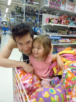 benjiwithak:  Adventures at Toys R Us 