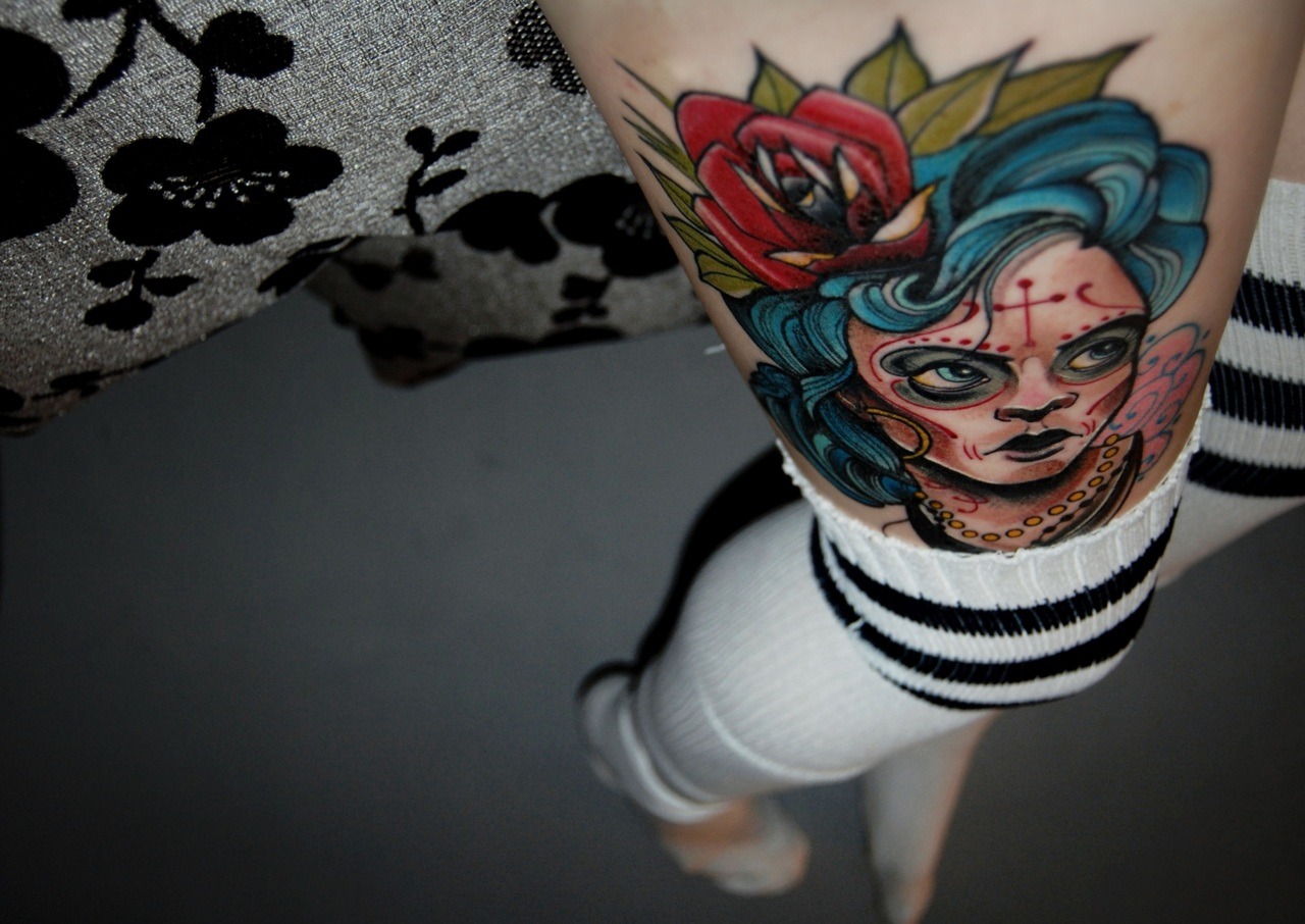 cassiebandana:  awildjenniiappears:  My leg for those who were wondering :’)