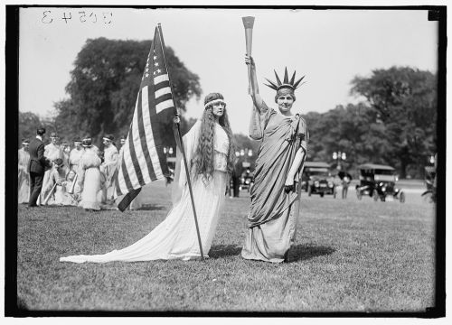 Fourth of July. Tableau on Ellipse, Liberty and Columbia, 1918.