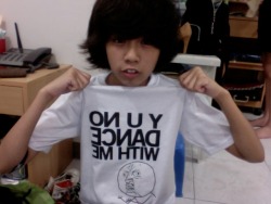 yourbro:  do u lyk mi shirt~~~ 