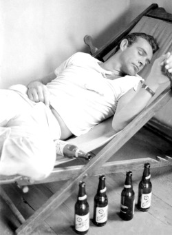 invasionofcoffeemonster:  Sean Connery relaxing